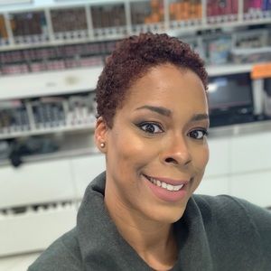 Meet your Posher, Clarke